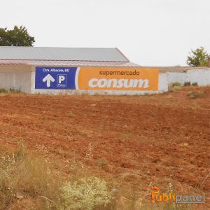 publicidad exterior en casas Ibáñez Publipanel